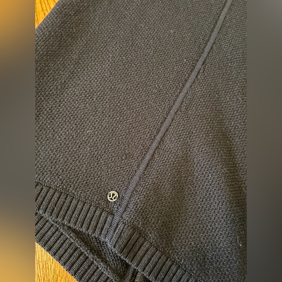 Lululemon🍋 On the Go Poncho Black Merino Wool One Size - Picture 11 of 13